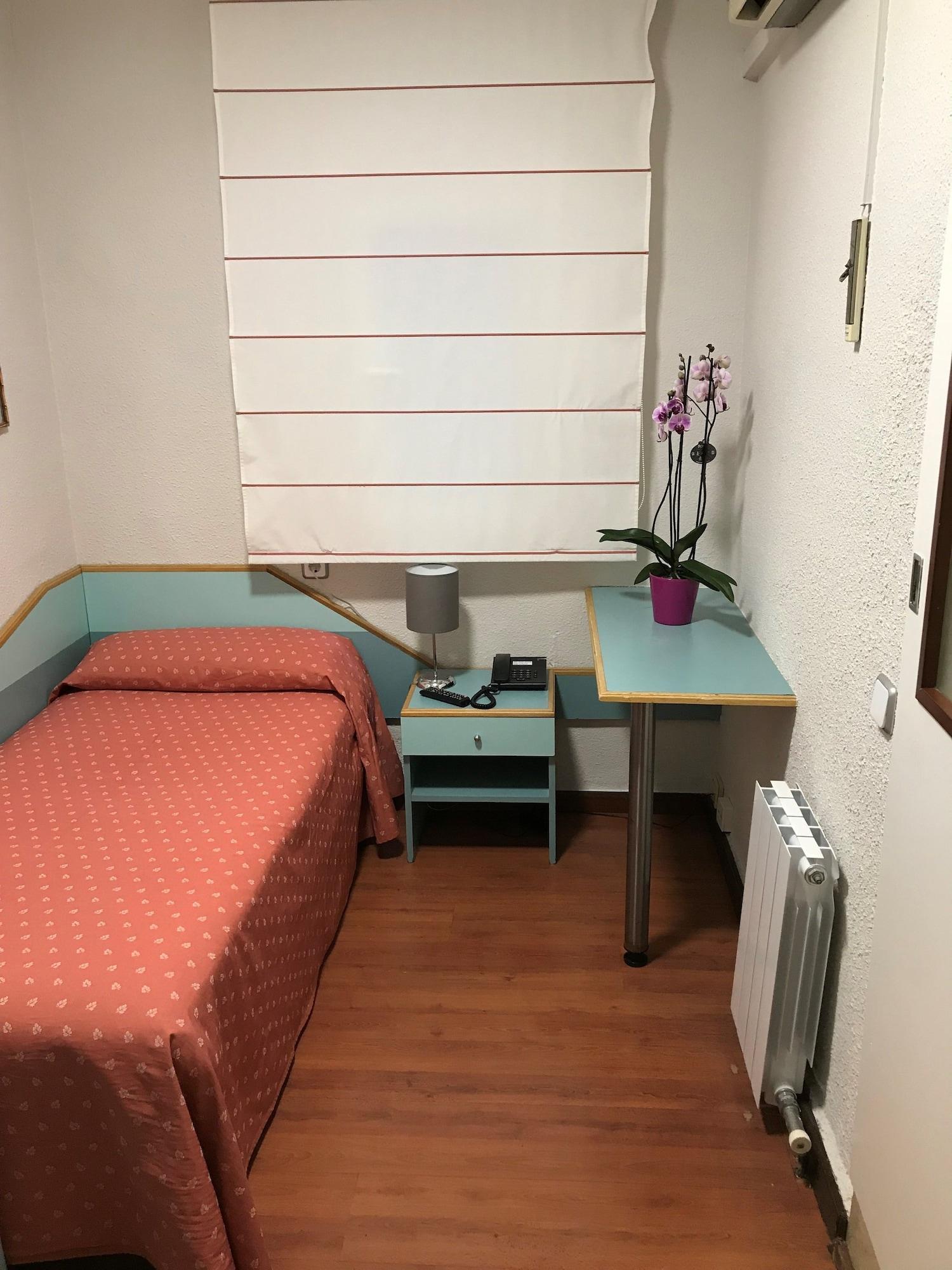 Hotel Pelayo Барселона Екстериор снимка