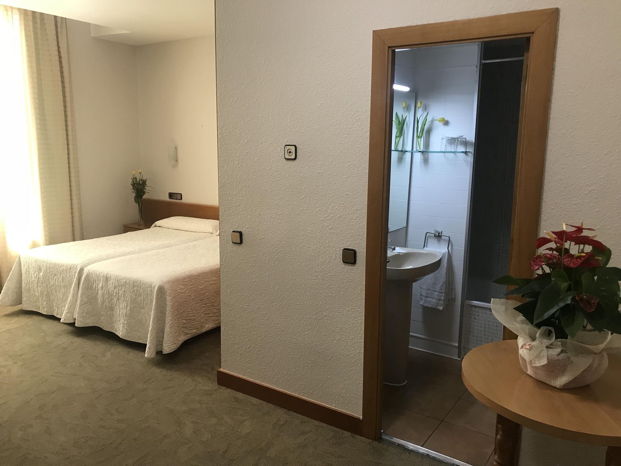 Hotel Pelayo Барселона Екстериор снимка