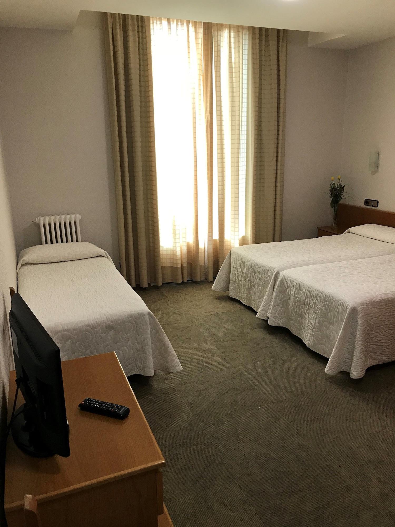 Hotel Pelayo Барселона Екстериор снимка