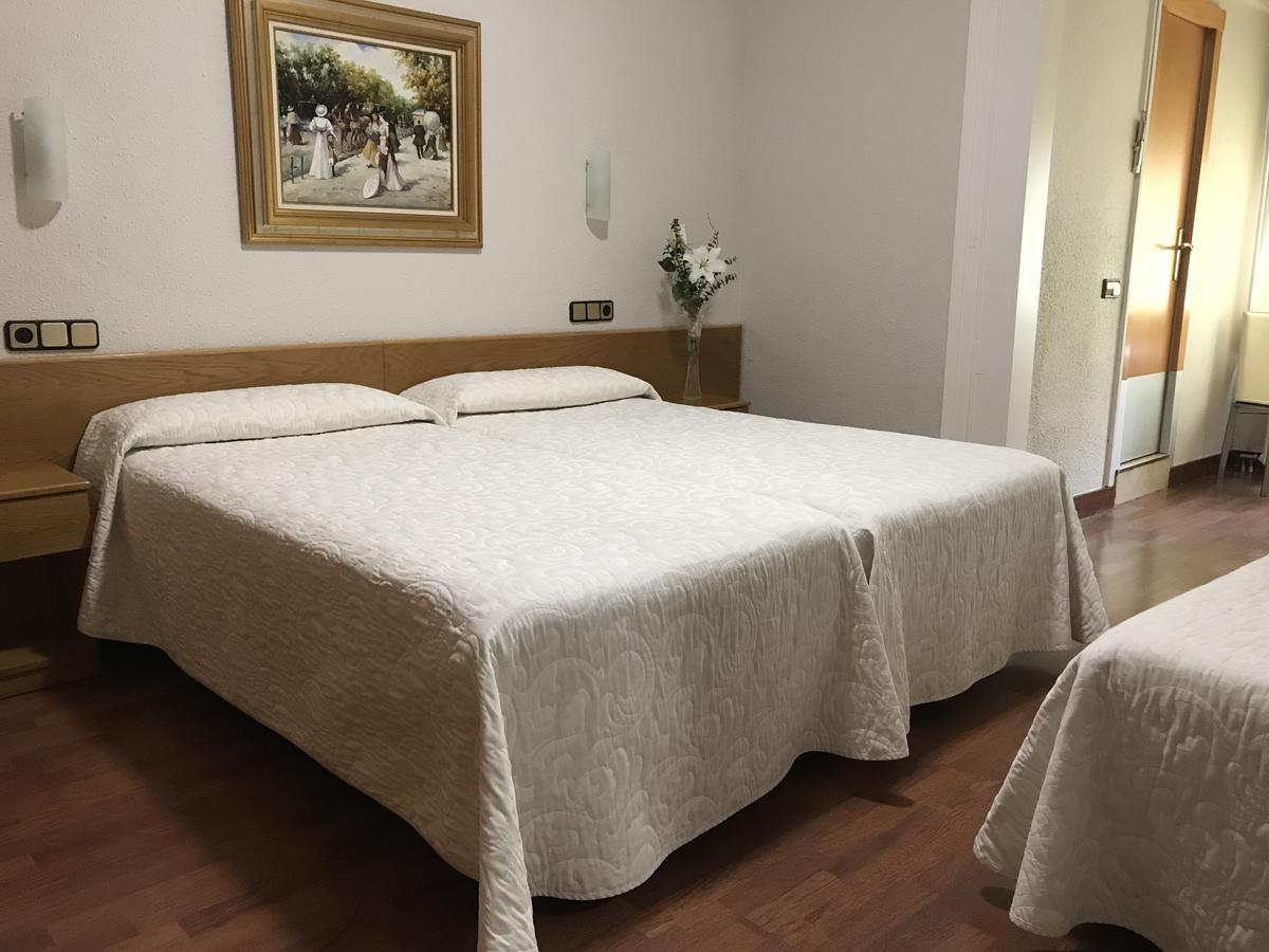 Hotel Pelayo Барселона Екстериор снимка