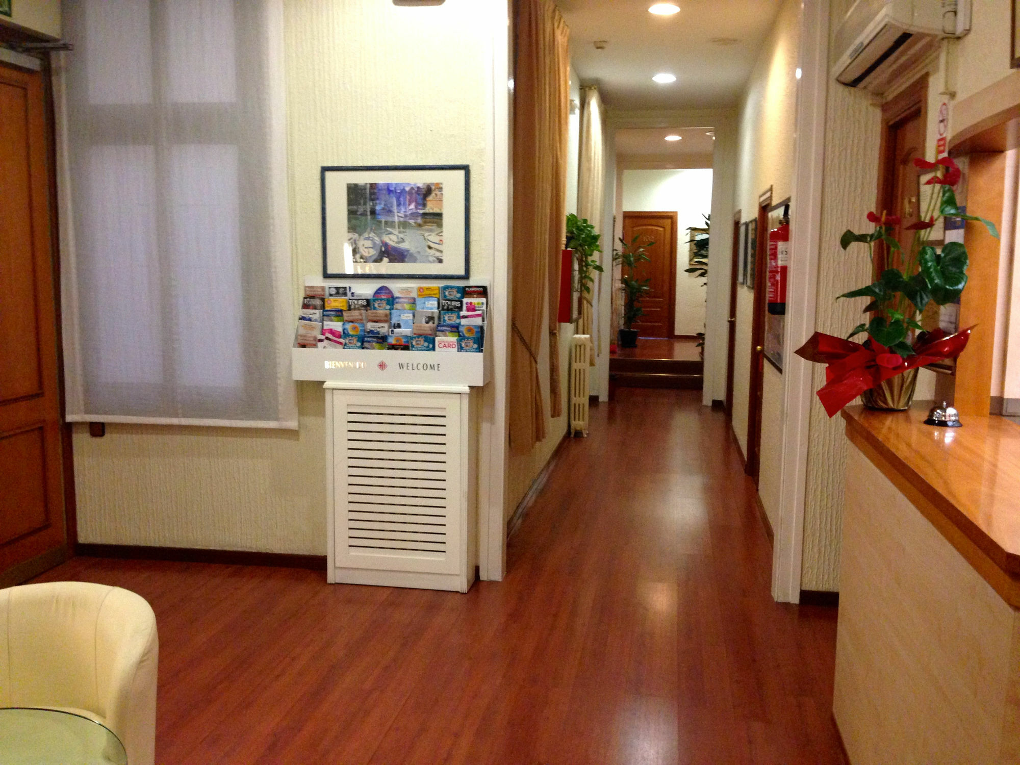 Hotel Pelayo Барселона Екстериор снимка